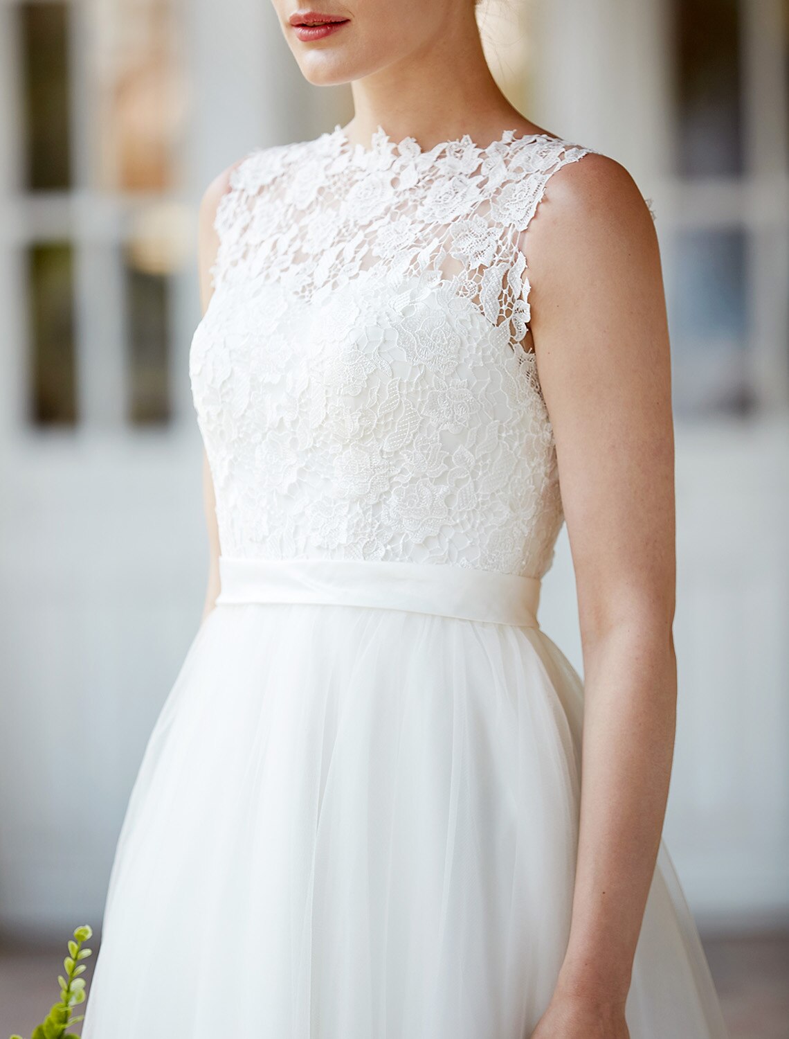 wholesale  Reception Little White Dresses Wedding Dresses A-Line Illusion Neck Sleeveless Tea Length Lace Bridal Gowns With Sashes / Ribbons Buttons