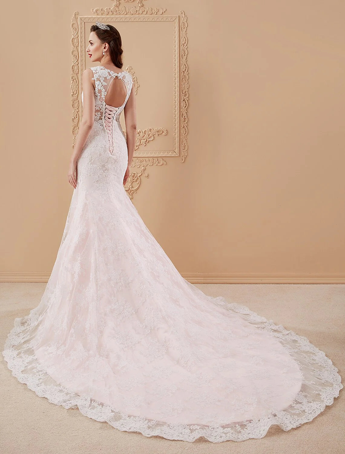 Wholesa Mermaid / Trumpet Plunging Neckline Court Train Lace Tulle Wedding Dress with Appliques