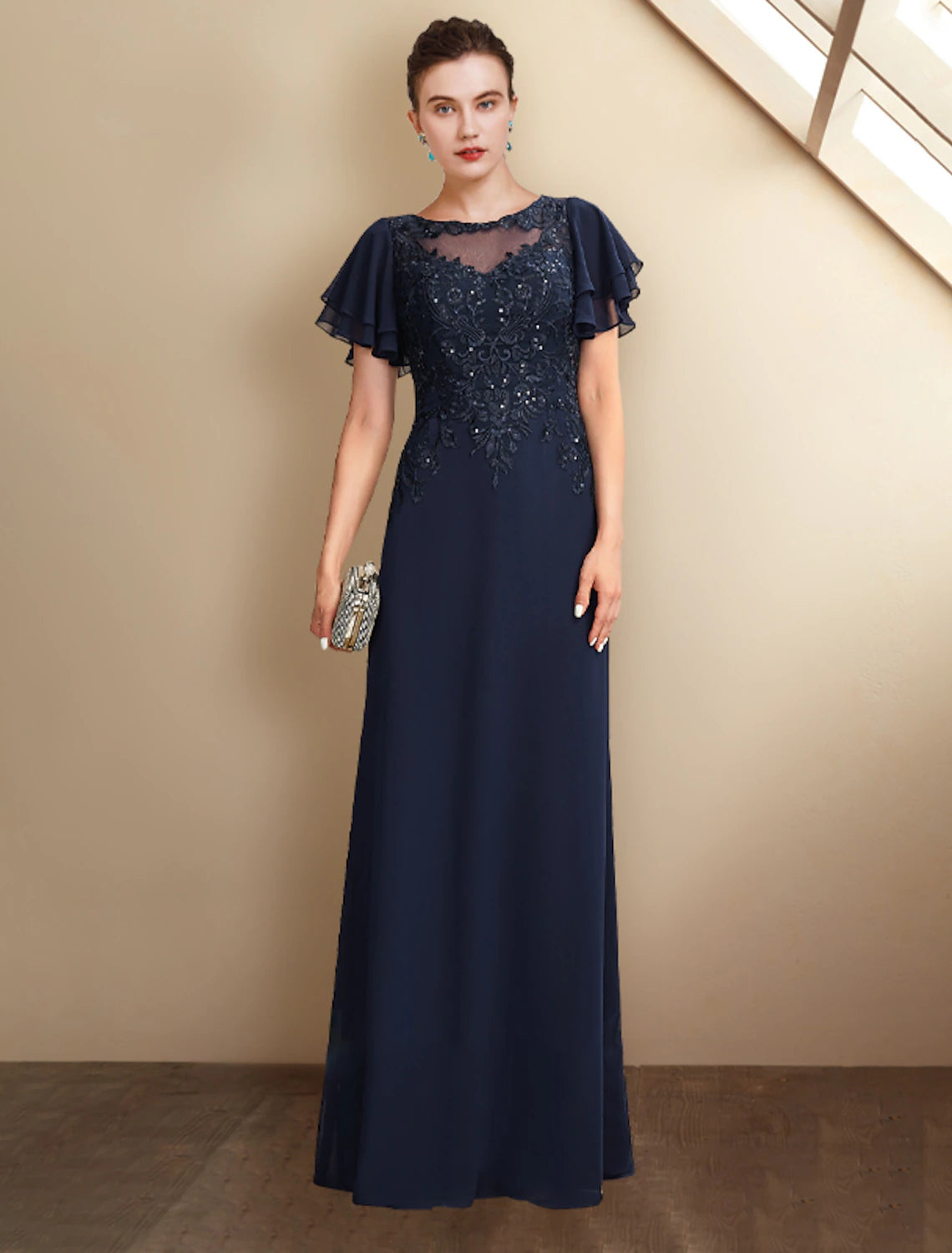 wholesale  A-Line Mother of the Bride Dress Plus Size Elegant Jewel Neck Floor Length Chiffon Lace Short Sleeve with Sequin Appliques