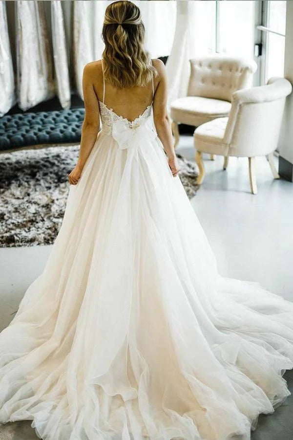 Wholesa A-line Romantic Princess Style Wedding Dresses with Spaghetti Straps
