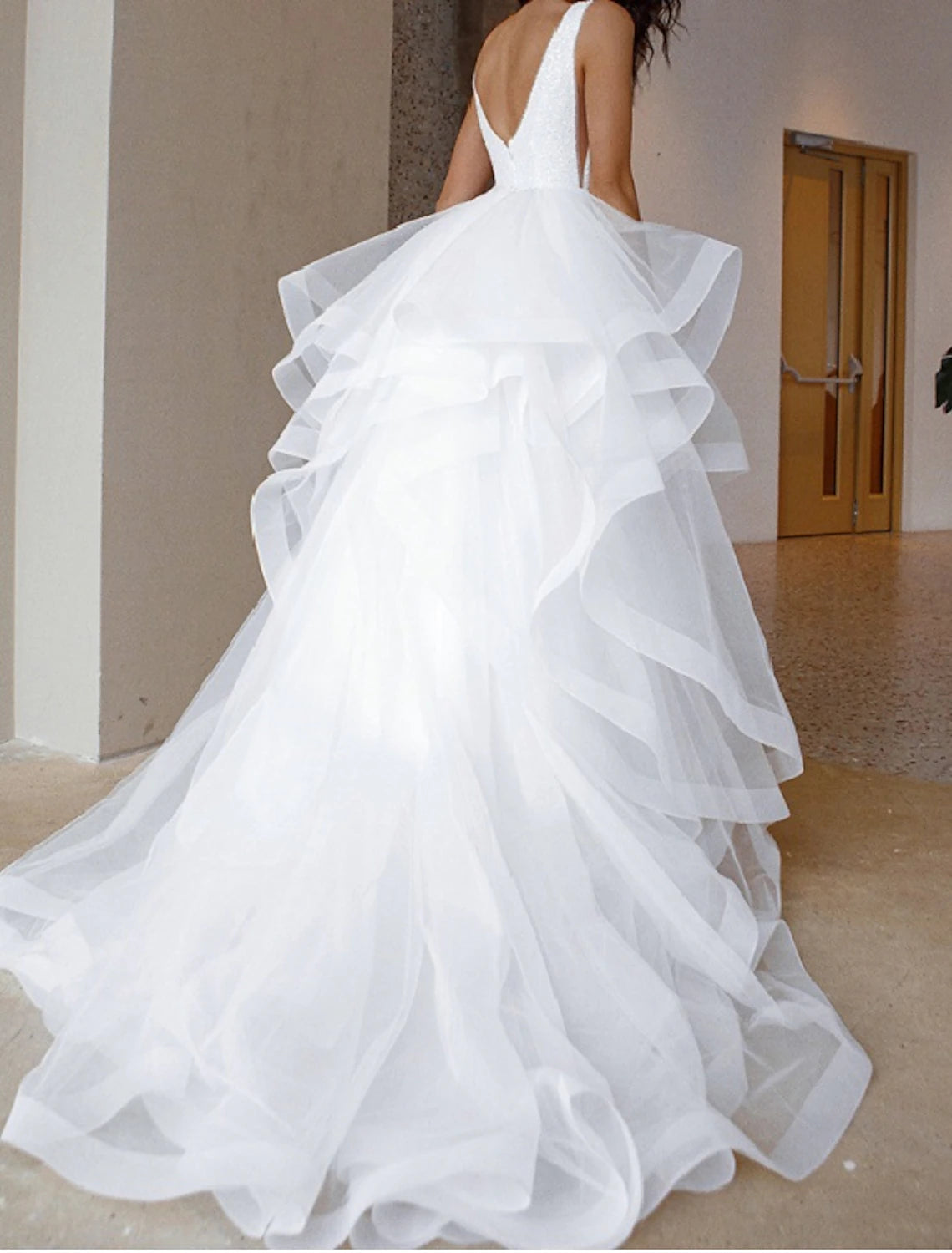 Wholesa  Engagement Sparkle & Shine Formal Wedding Dresses Mermaid / Trumpet V Neck Sleeveless Court Train Tulle Bridal Gowns With Beading Sequin