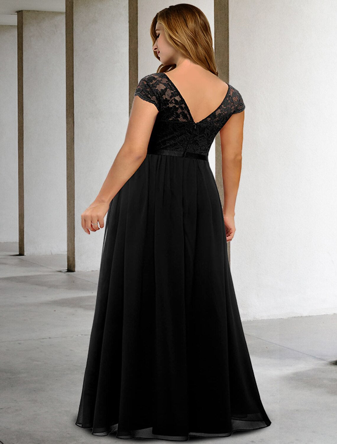 wholesale  A-Line Mother of the Bride Dresses Plus Size Hide Belly Curve Elegant Dress Formal Floor Length Short Sleeve V Neck Chiffon with Pleats Appliques