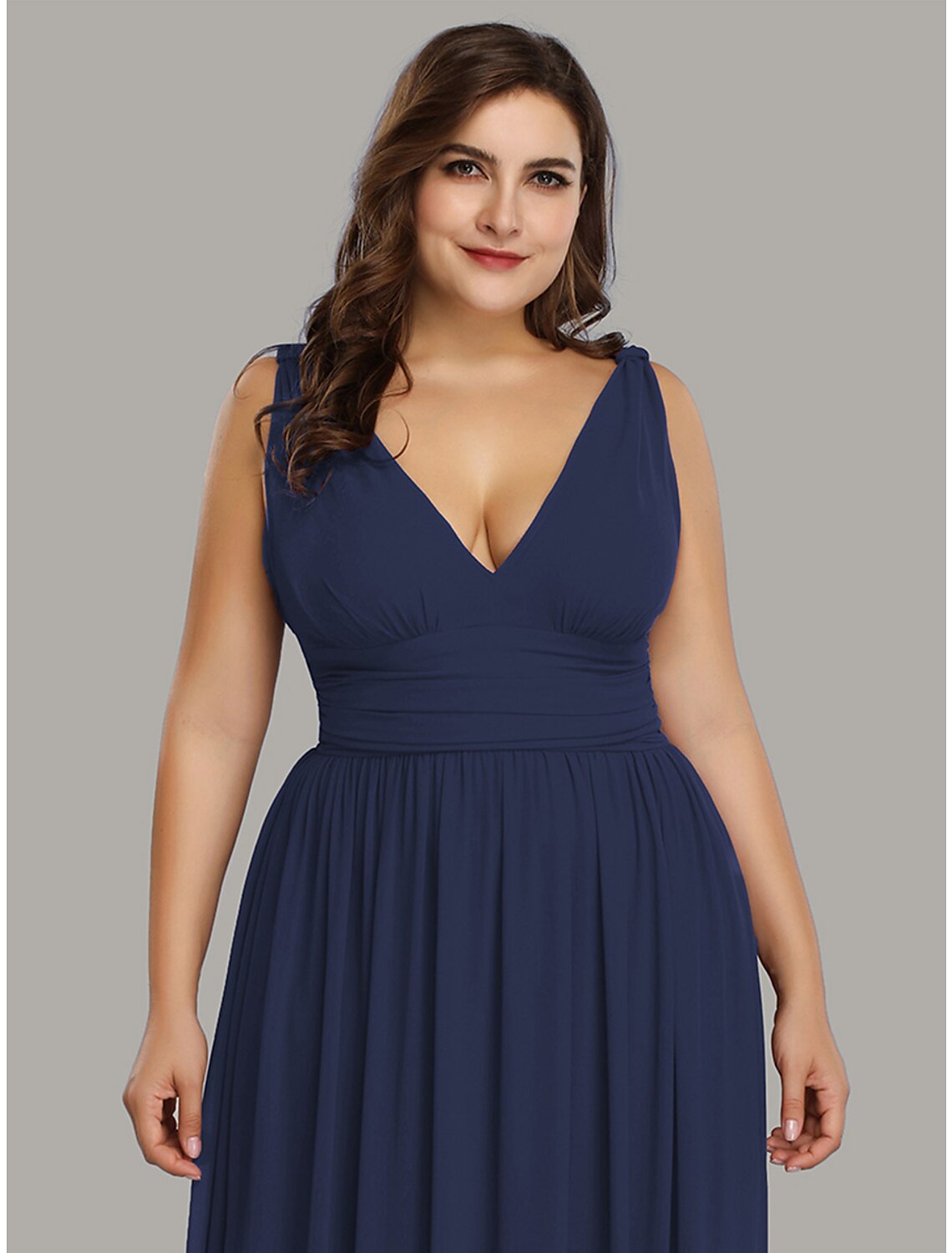 Wholesa A-Line Plus Size Wedding Guest Formal Evening Dress V Neck V Back Sleeveless Floor Length Chiffon with Pleats