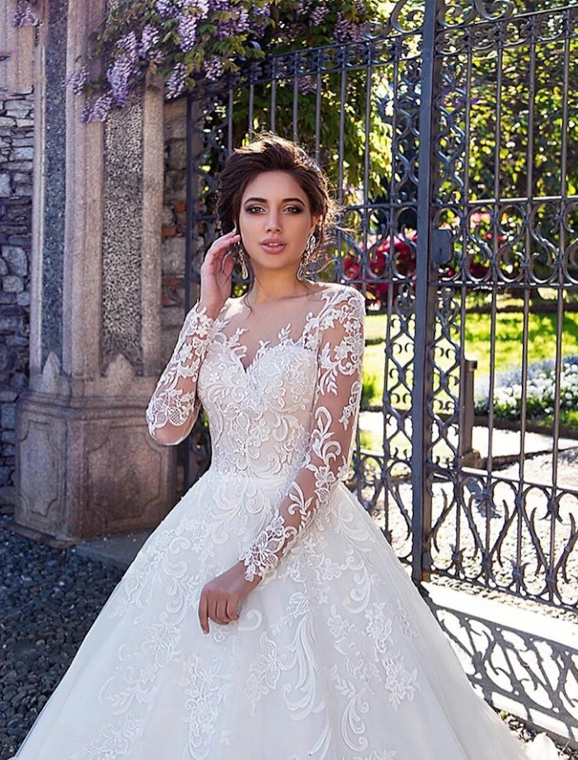 wholesale  Engagement Formal Fall Wedding Dresses Ball Gown Illusion Neck Long Sleeve Court Train Lace Bridal Gowns With Lace Appliques Summer Wedding Party