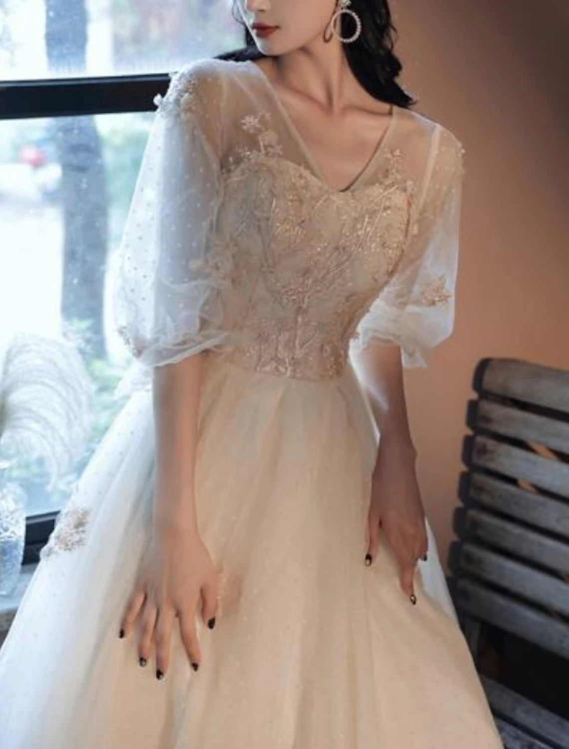Wholesa Ball Gown Vintage Floral Quinceanera Prom Dress V Neck Half Sleeve Floor Length Tulle with Pleats Embroidery