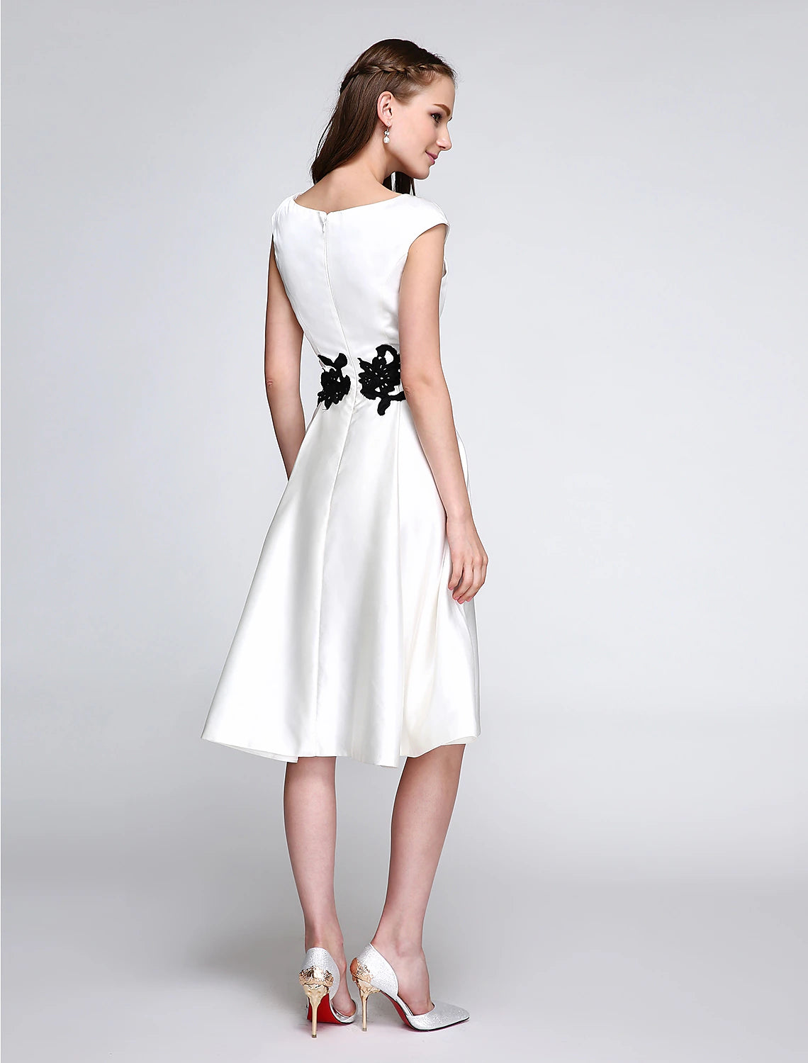 wholesale  A-Line Fit & Flare Dress Cocktail Party Prom Knee Length Sleeveless V Neck Satin with Appliques