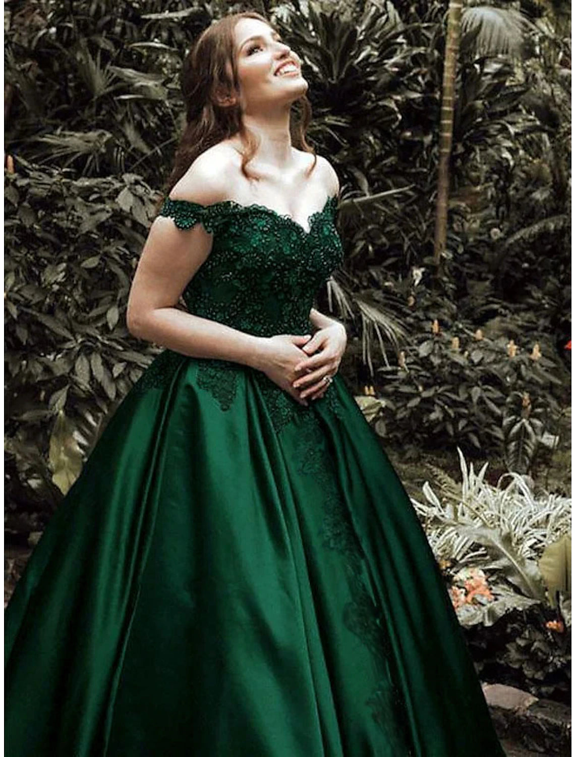 wholesale  Ball Gown Luxurious Sparkle Quinceanera Prom Dress Off Shoulder Sleeveless Floor Length Lace with Appliques