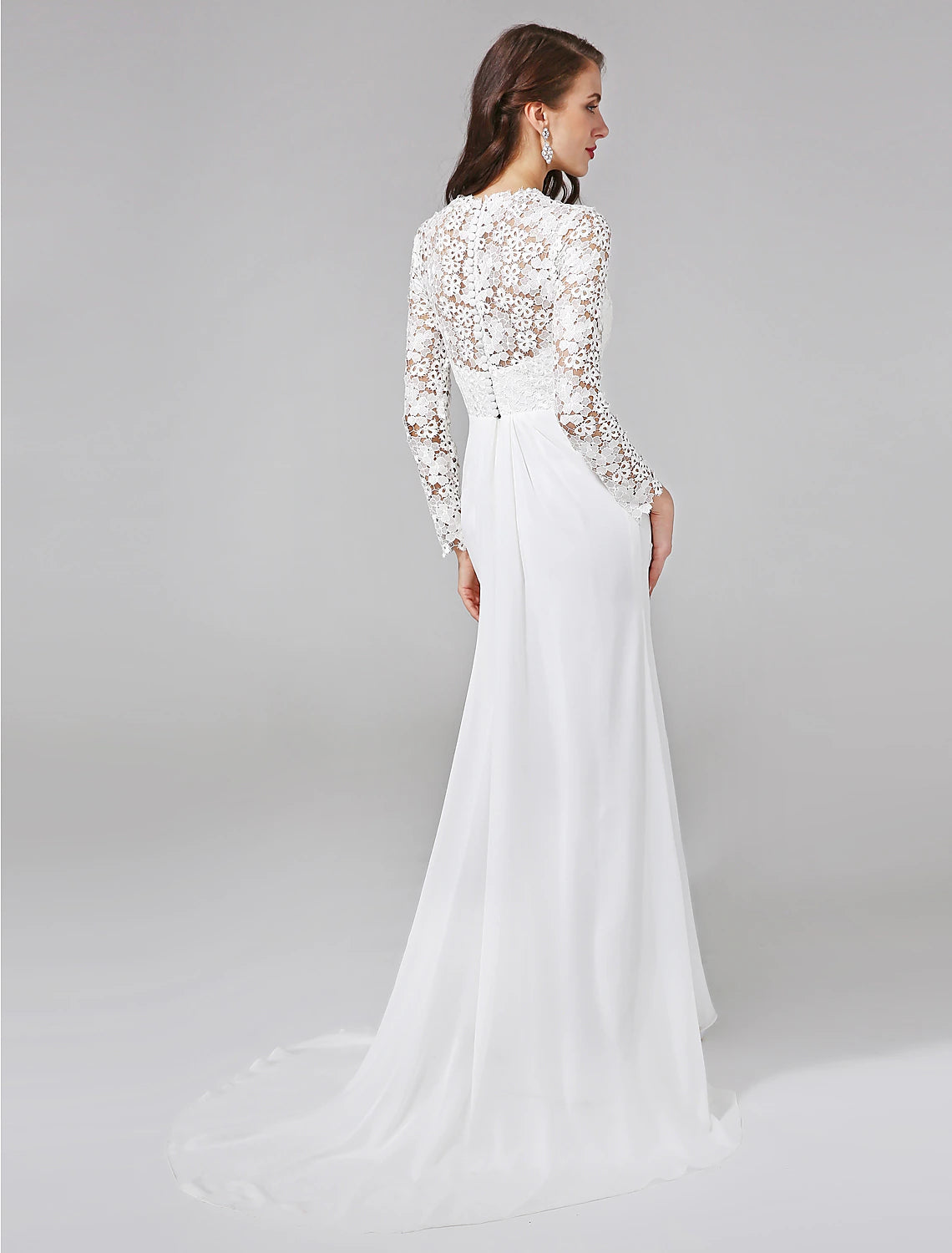 wholesale  Beach Royal Style Boho Wedding Dresses Sheath / Column Illusion Neck Long Sleeve Sweep / Brush Train Chiffon Bridal Gowns With Lace Button