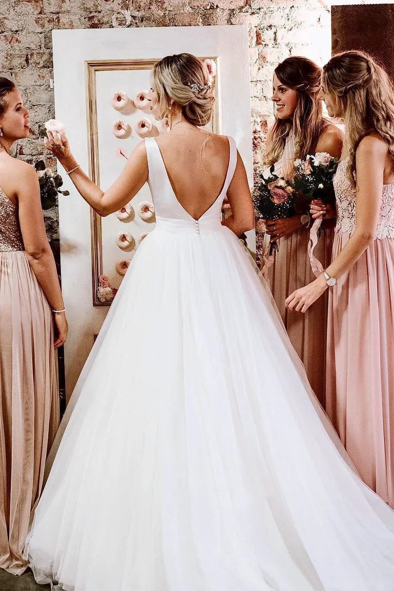Wholesa A-line Sleeveless Deep V-back Ballgown With Bow And Tulle Wedding Dress