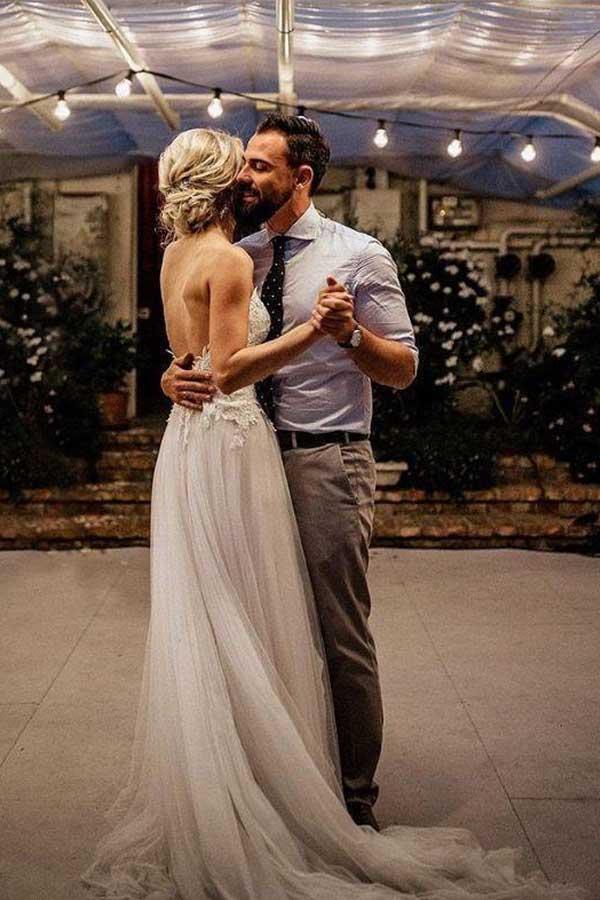 Wholesa Beach Spaghetti Strap V Neck Wedding Dresses Backless Bridal Dresses