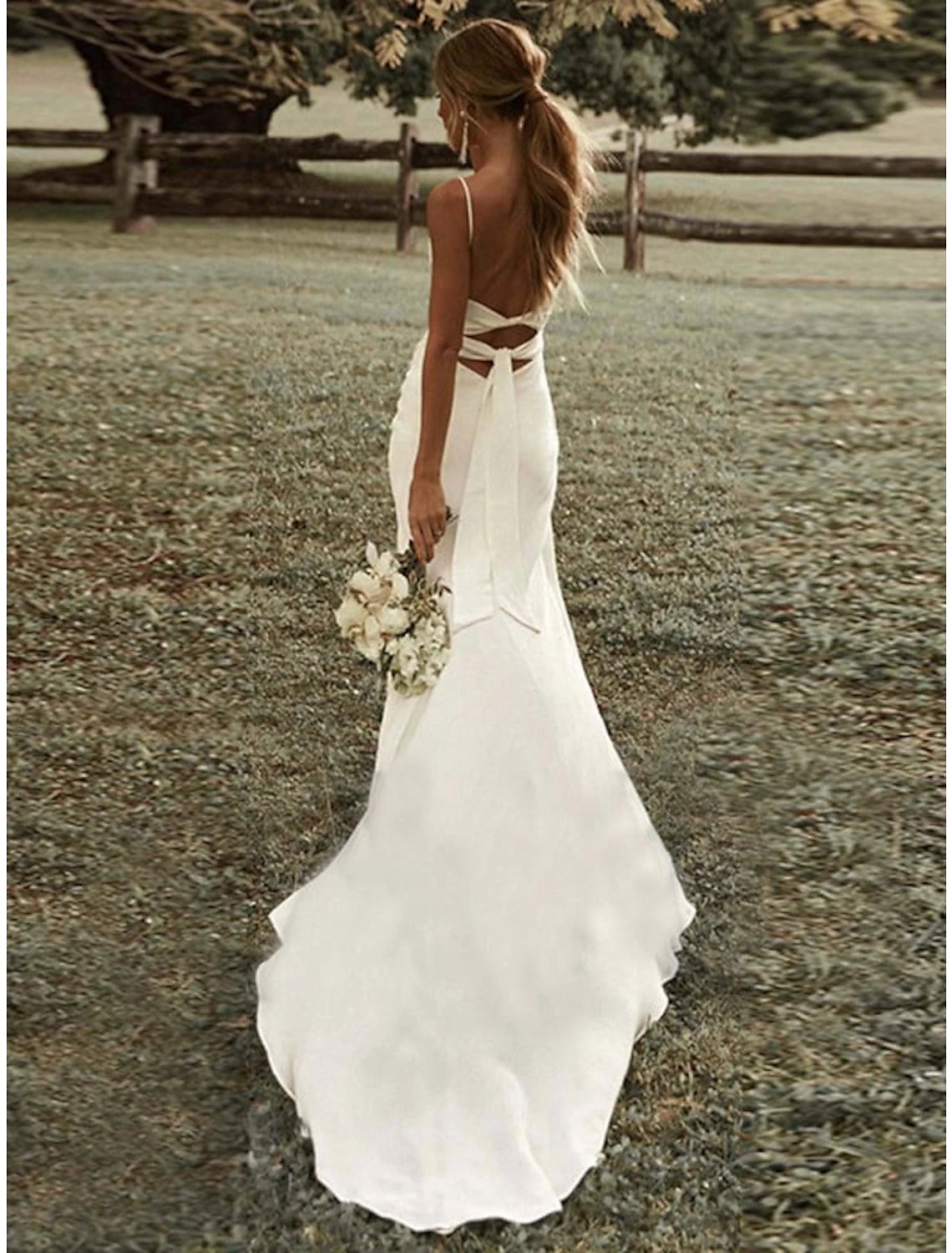 wholesale  Beach Sexy Casual Wedding Dresses Sheath / Column Square Camisole Spaghetti Strap Sweep / Brush Train Stretch Fabric Outdoor Bridal Gowns With Ruched Split Front Summer Party