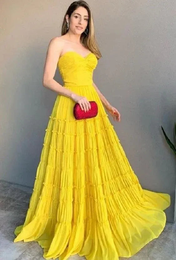 Strapless Sweetheart Yellow‑Chiffon Tiered‑Pleated Floor‑Length Prom Dress