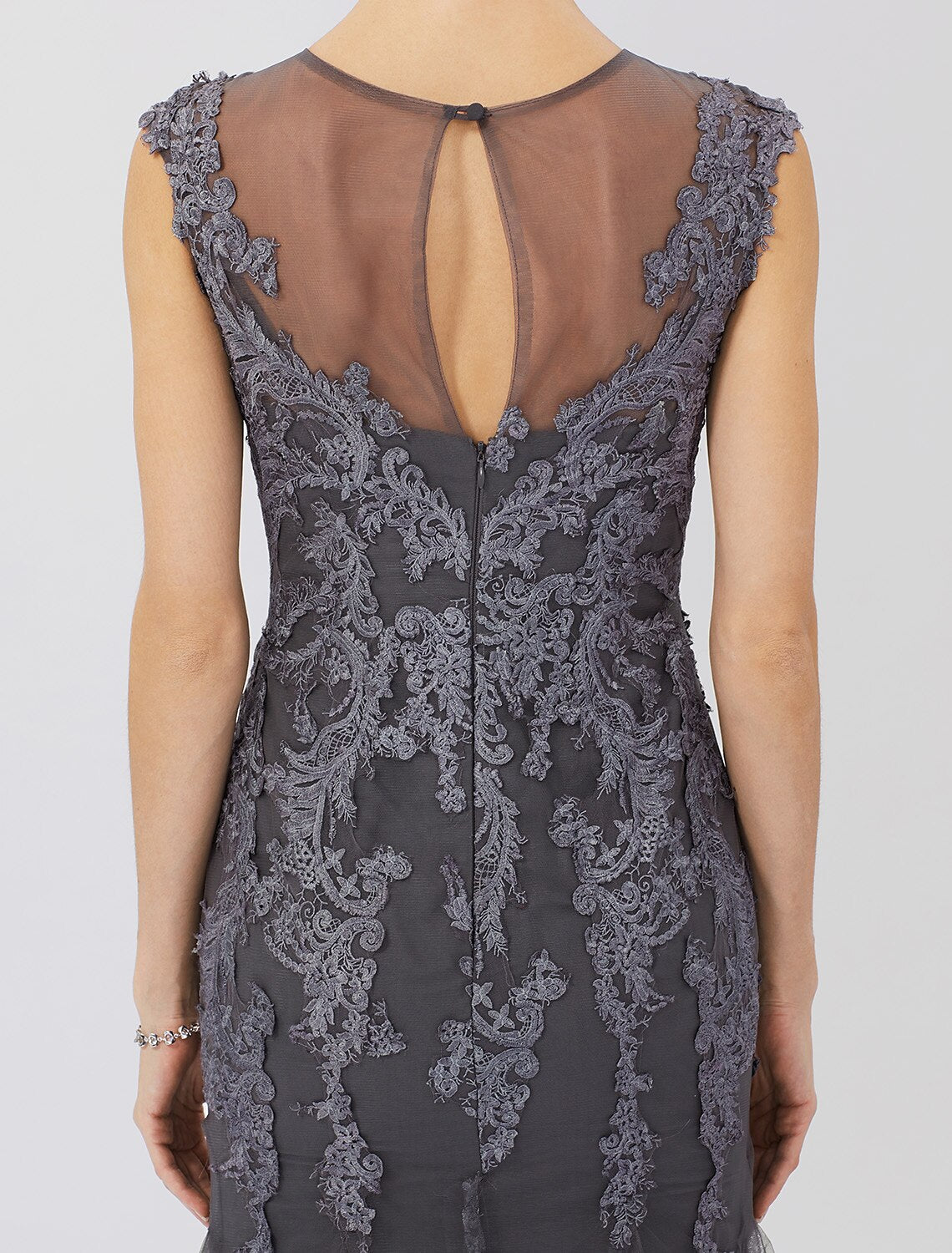 wholesale  Mermaid / Trumpet Mother of the Bride Dress Classic & Timeless Elegant & Luxurious See Through Illusion Neck Floor Length Lace Tulle Sleeveless with Pleats Appliques