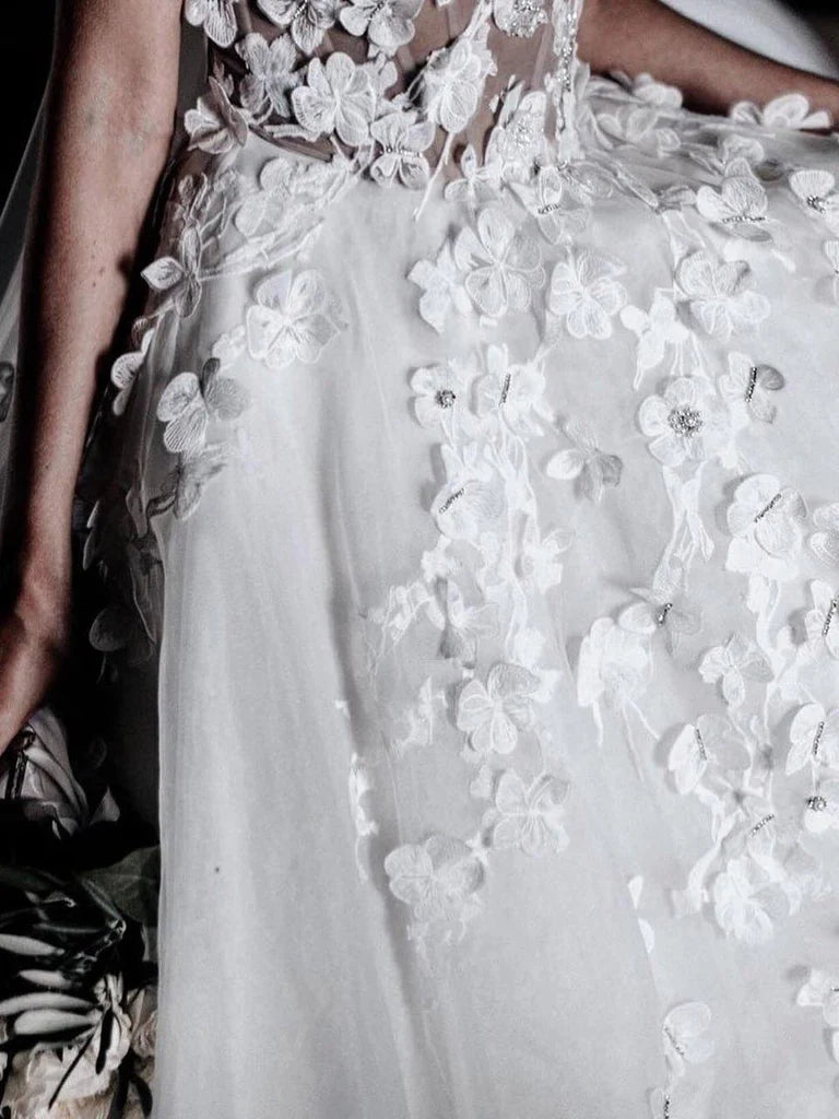 Wholesa A-line Sweetheart Tulle Appliqued Gowns Wedding Dresses
