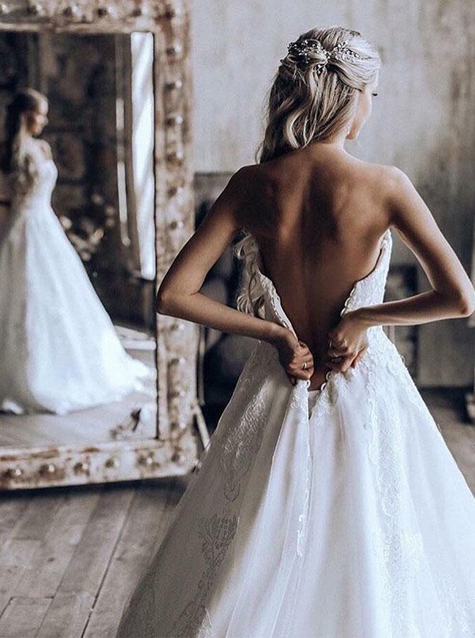 Wholesa A-line Sweetheart Ball Gown Sweep Train Tulle Wedding Dress with Appliques