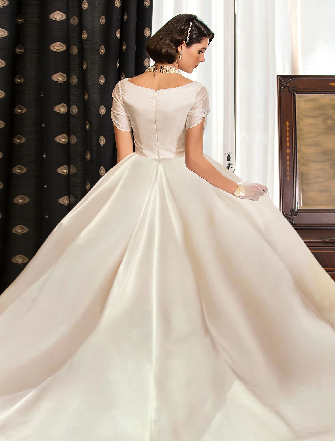 wholesale  Engagement Formal Fall Wedding Dresses Ball Gown V Neck Short Sleeve Court Train Satin Bridal Gowns With Ruched Solid Color