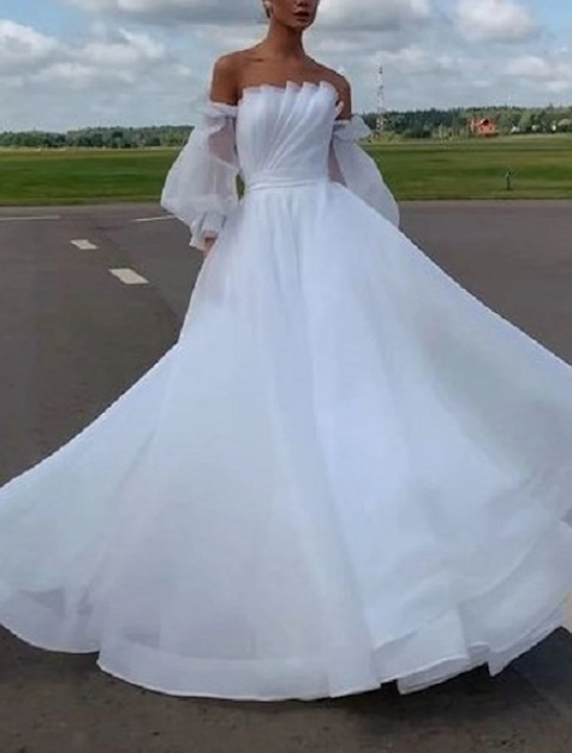 wholesale Beach Casual Wedding Dresses A-Line Off Shoulder Long Sleeve Court Train Organza Bridal Gowns With Solid Color