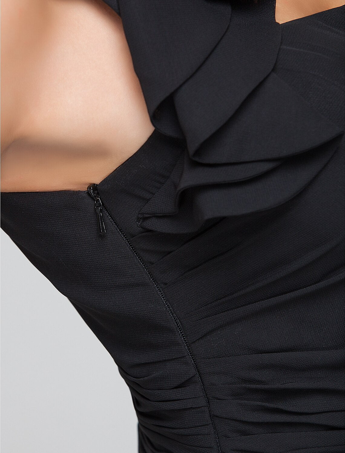 Wholesa  Sheath / Column Square Neck Floor Length Chiffon Bridesmaid Dress with Ruffles / Ruched