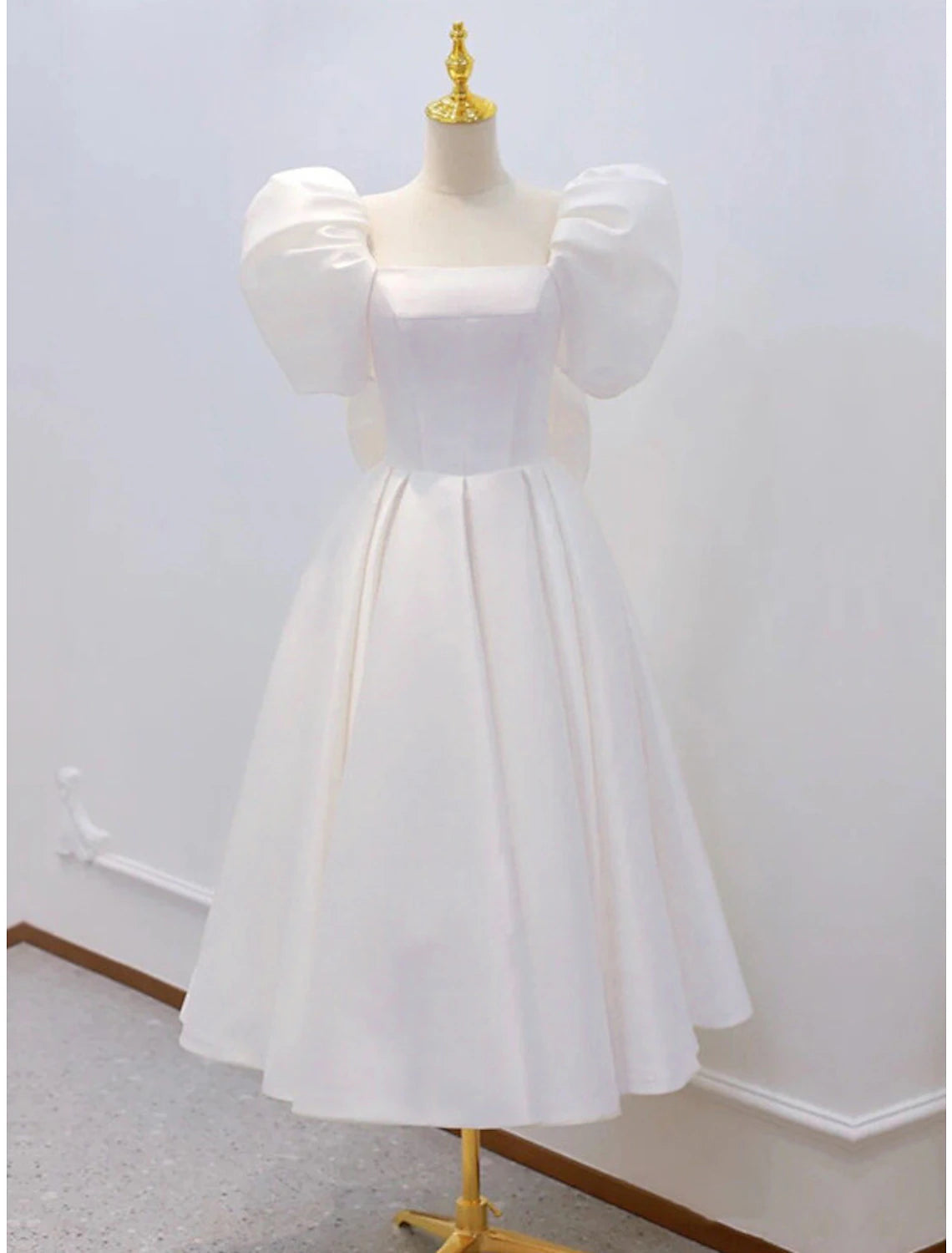 wholesale  Reception Little White Dresses Wedding Dresses A-Line Square Neck Short Sleeve Knee Length Satin Bridal Gowns With Bow(s)