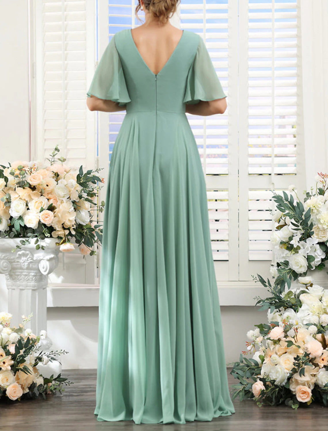 Wholesa  A-Line Bridesmaid Dress V Neck Short Sleeve Elegant Floor Length Chiffon with Split Front / Ruching