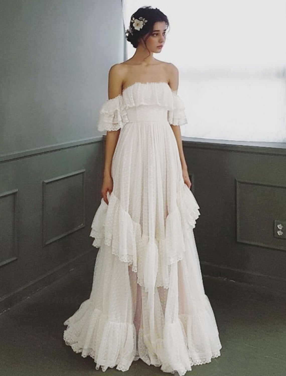 wholesale  Beach Wedding Dresses A-Line Off Shoulder Cap Sleeve Sweep / Brush Train Tulle Bridal Gowns With Ruffles
