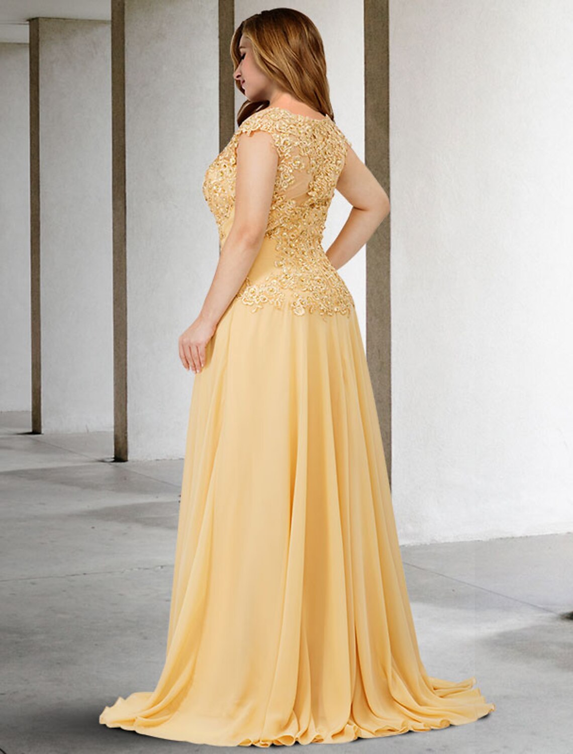 wholesale  A-Line Mother of the Bride Dresses Plus Size Hide Belly Curve Elegant Dress Formal Sweep / Brush Train Sleeveless Jewel Neck Chiffon with Beading Appliques