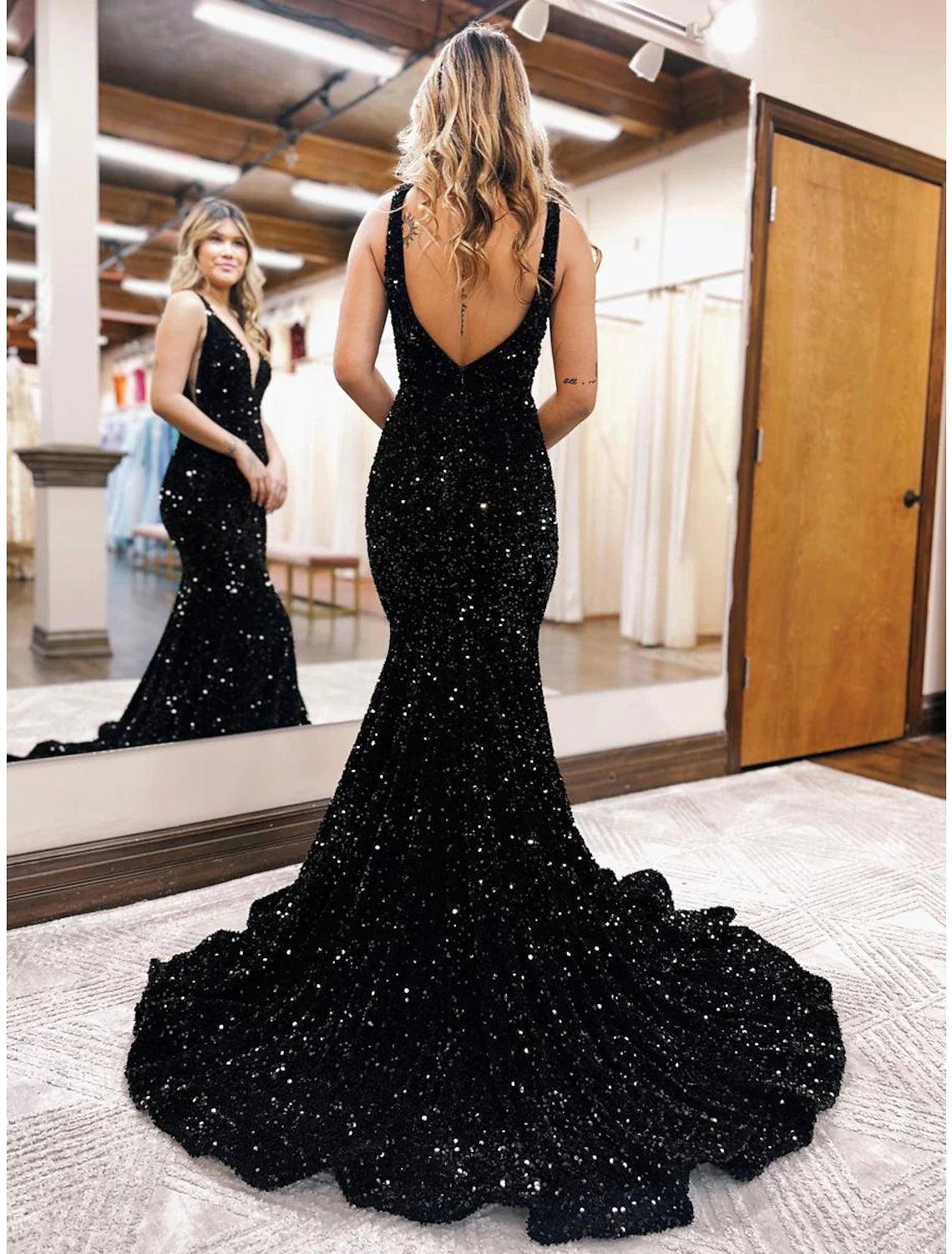 Wholesa Mermaid / Trumpet Prom Dresses Sparkle & Shine Dress Formal Wedding Party Court Train Sleeveless V Neck Sequined Backless with Sequin