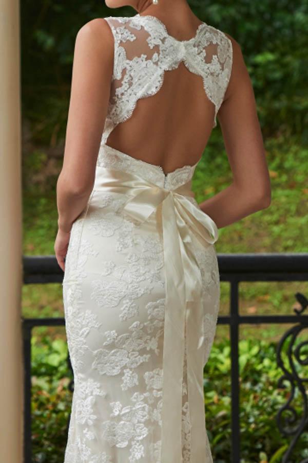 Wholesa Mermaid Sheath V-Neck Lace  Sweep Train Wedding Dress