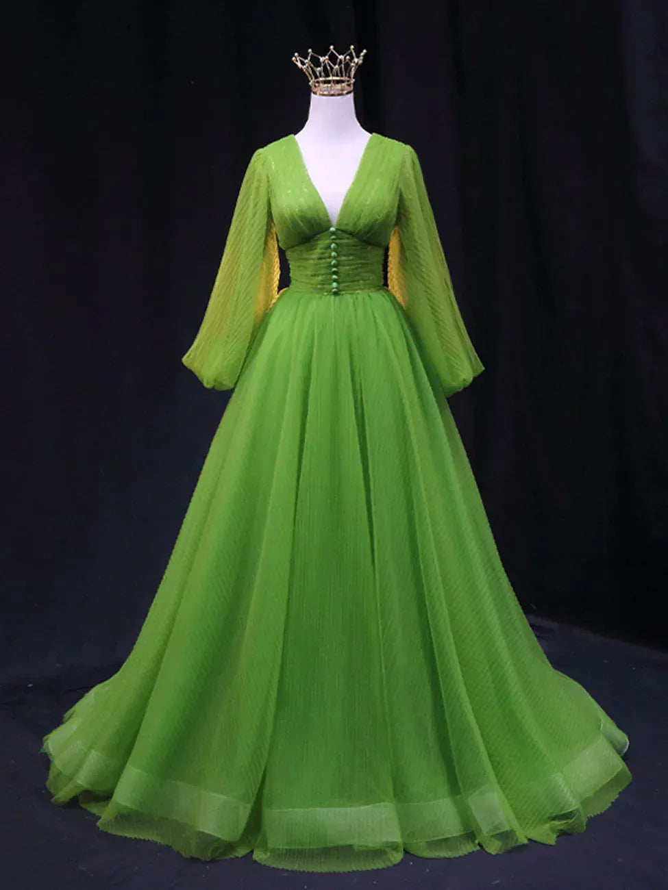 V‑Neck Long‑Sleeve Green Pleated Tulle A‑Line Prom Dress