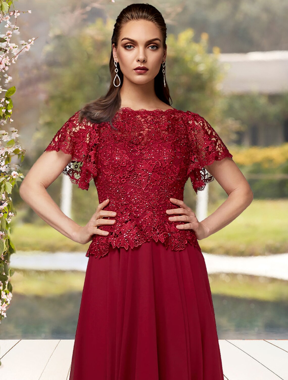 wholesale  A-Line Mother of the Bride Dress Plus Size Elegant Jewel Neck Floor Length Chiffon Lace Short Sleeve with Beading Appliques