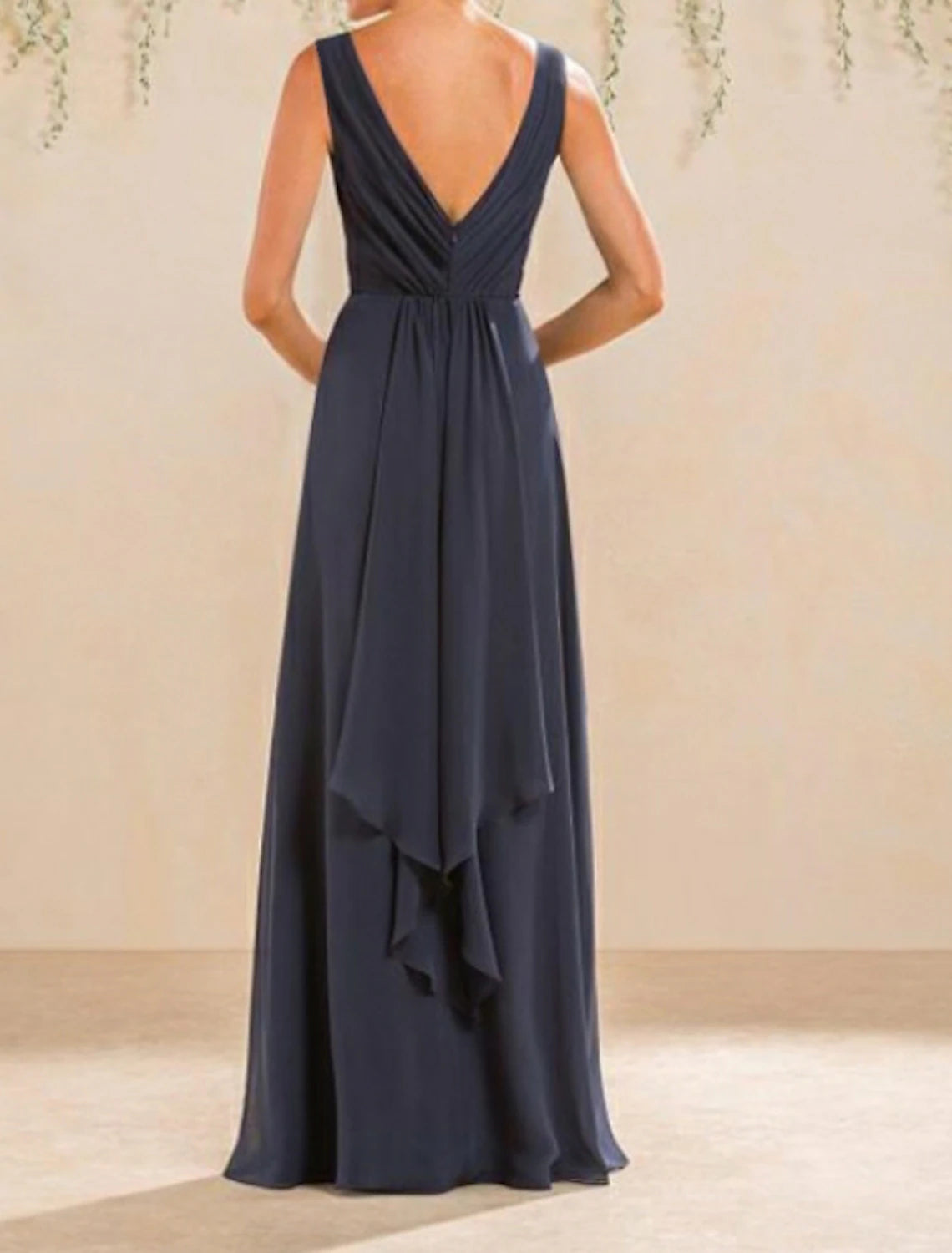 Wholesa  A-Line Bridesmaid Dress V Neck Sleeveless Open Back Floor Length Chiffon with Pleats / Split Front