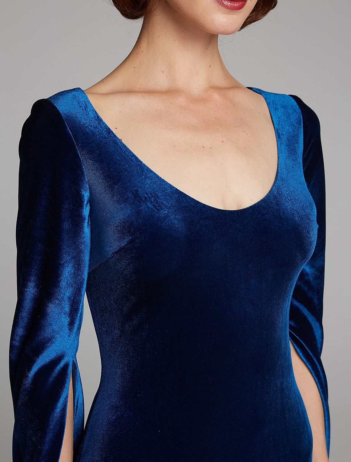wholesale  Mermaid / Trumpet Mother of the Bride Dress Vintage Plus Size Sexy Scoop Neck Sweep / Brush Train Velvet Long Sleeve with Pleats