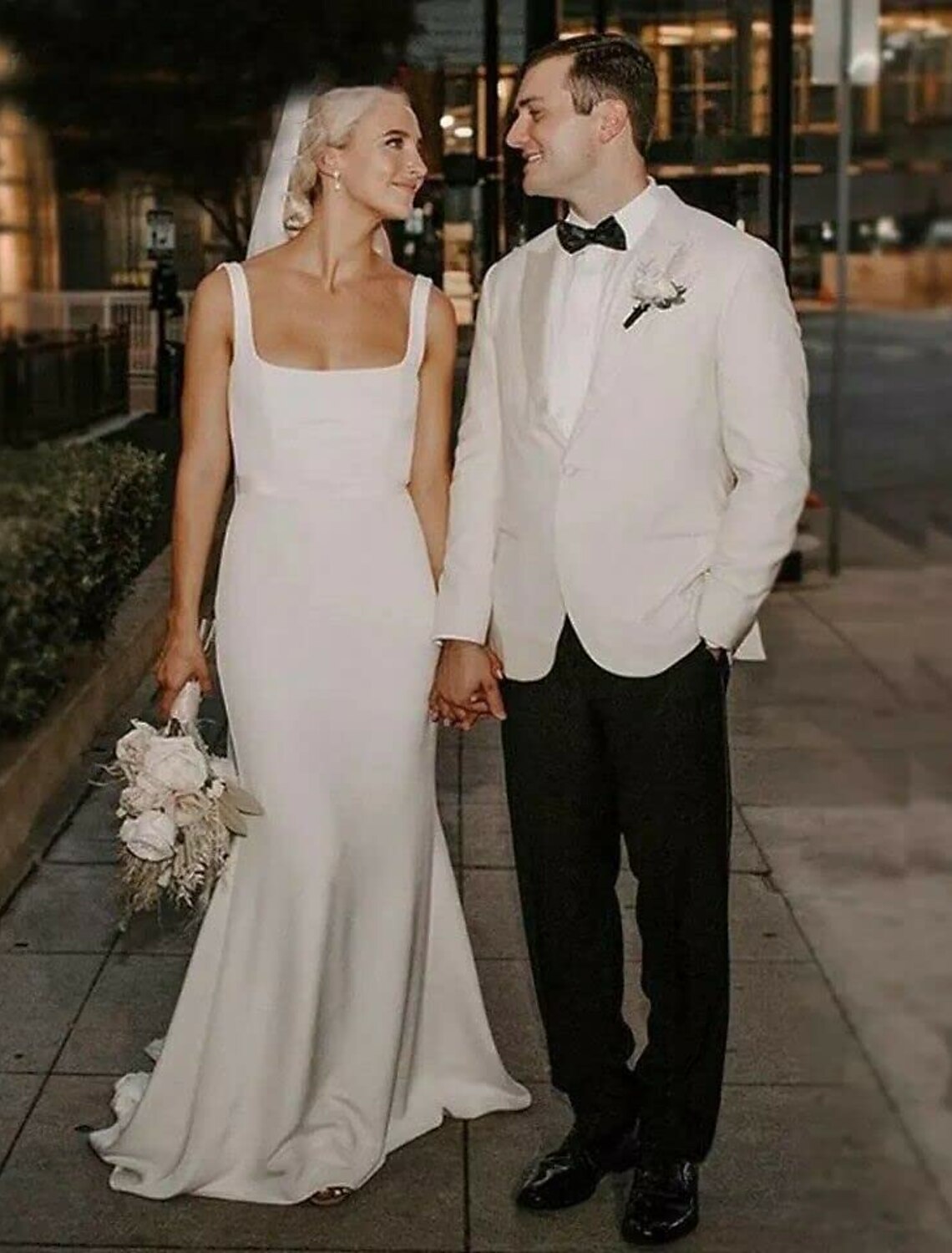 wholesale  Beach Boho Wedding Dresses Mermaid Camisole Sleeveless Court Train Stretch Fabric Bridal Gowns With Solid Color