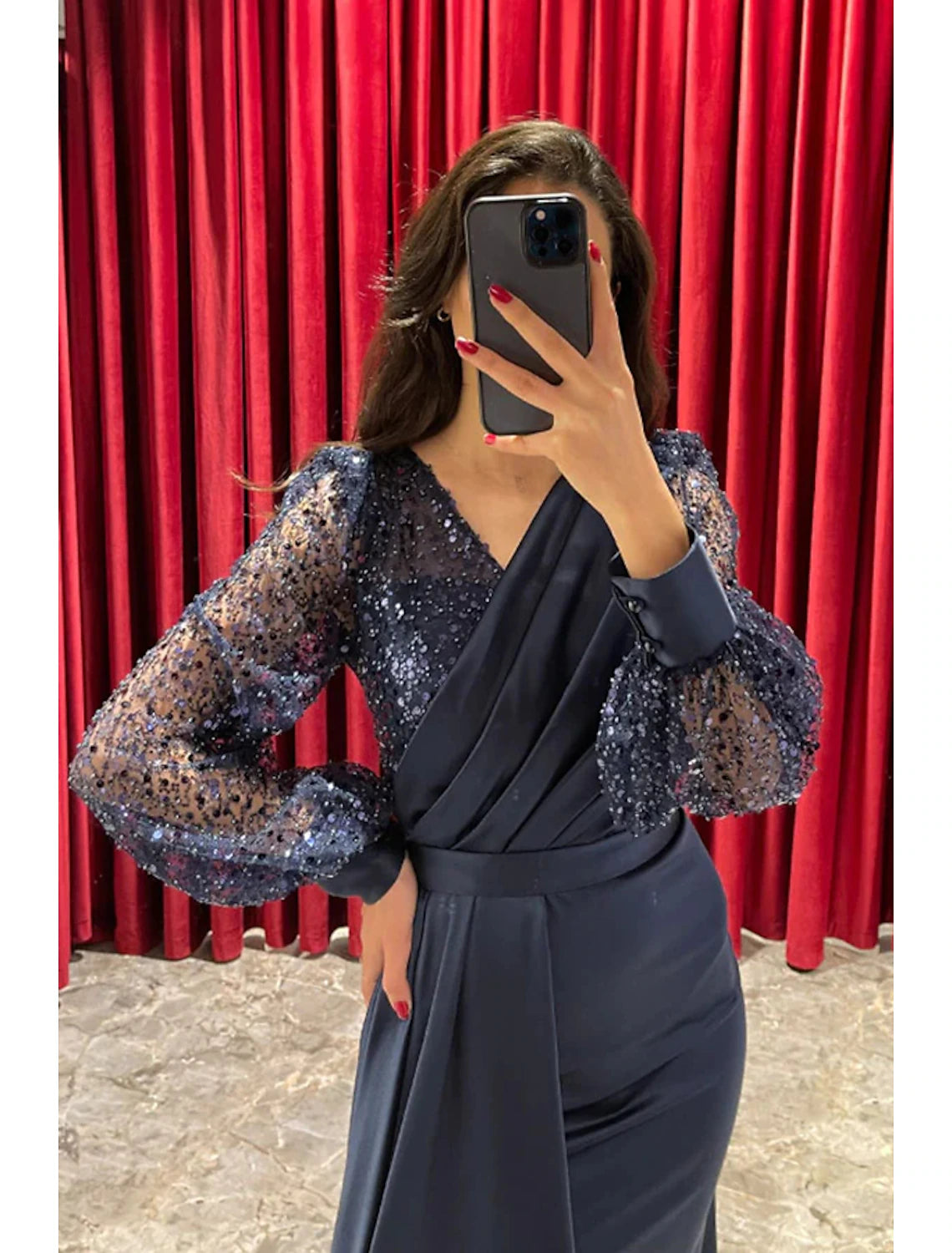 Wholesa A-Line Evening Gown Sparkle & Shine Dress Formal Fall Sweep / Brush Train Long Sleeve V Neck Sequined with Glitter Pleats