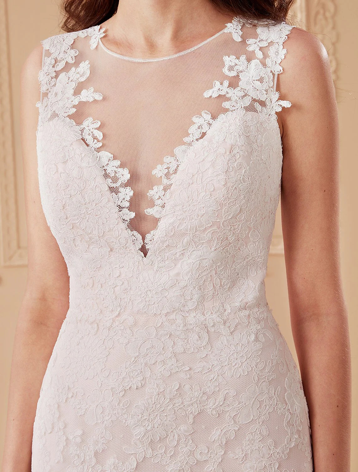 Wholesa Mermaid / Trumpet Plunging Neckline Court Train Lace Tulle Wedding Dress with Appliques