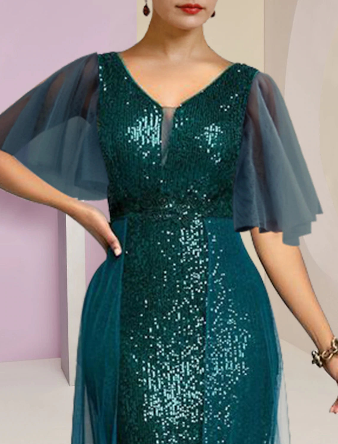 wholesale  Sheath / Column Mother of the Bride Dress Formal Wedding Guest Elegant Sparkle & Shine High Low V Neck Knee Length Chiffon Sequined Short Sleeve with Pleats