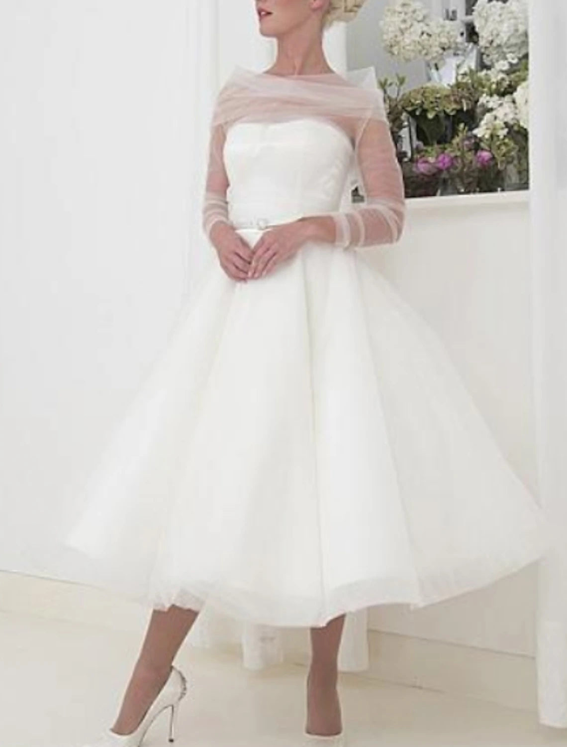 Wholesa Reception Open Back Simple Wedding Dresses Wedding Dresses A-Line V Neck 3/4 Length Sleeve Knee Length Chiffon Bridal Gowns With Ruched