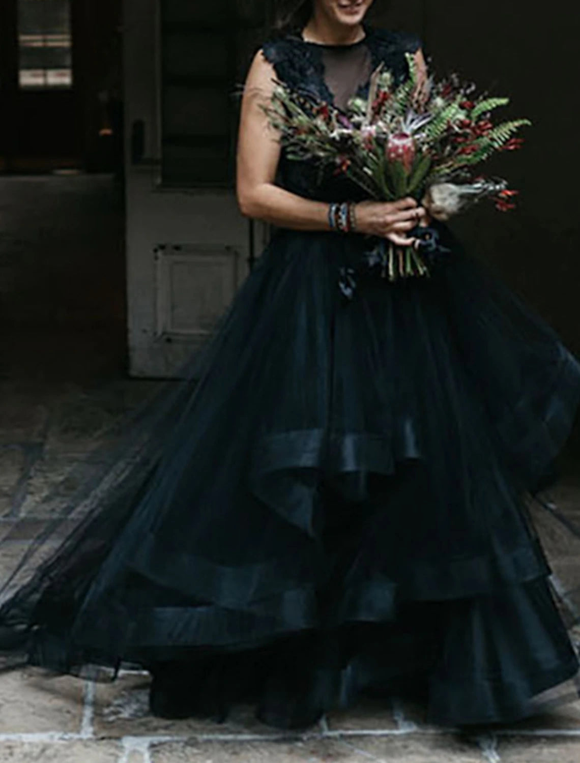 wholesale  Engagement Gothic Black Wedding Dresses Formal Fall A-Line Illusion Neck Sleeveless Sweep / Brush Train Lace Bridal Gowns With Appliques Cascading Ruffles Summer Halloween Wedding Party