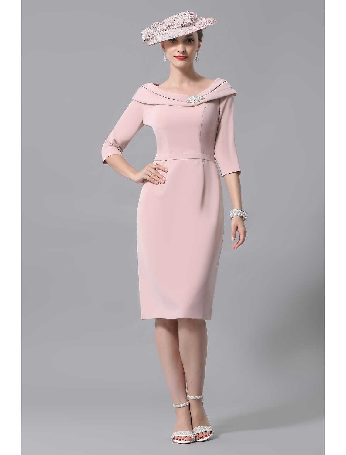 wholesale  Sheath / Column Mother of the Bride Dress Vintage Plus Size Elegant Scoop Neck Knee Length Jersey 3/4 Length Sleeve with Beading Crystal Brooch
