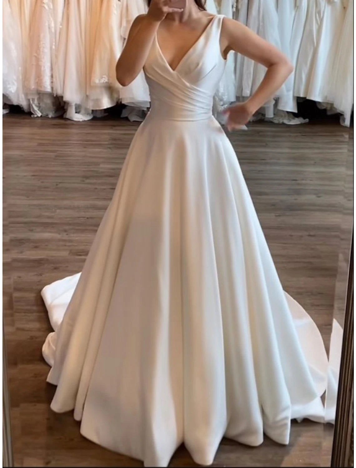 Wholesa Formal Wedding Dresses A-Line V Neck Sleeveless Court Train Satin Bridal Gowns With Pleats Ruched