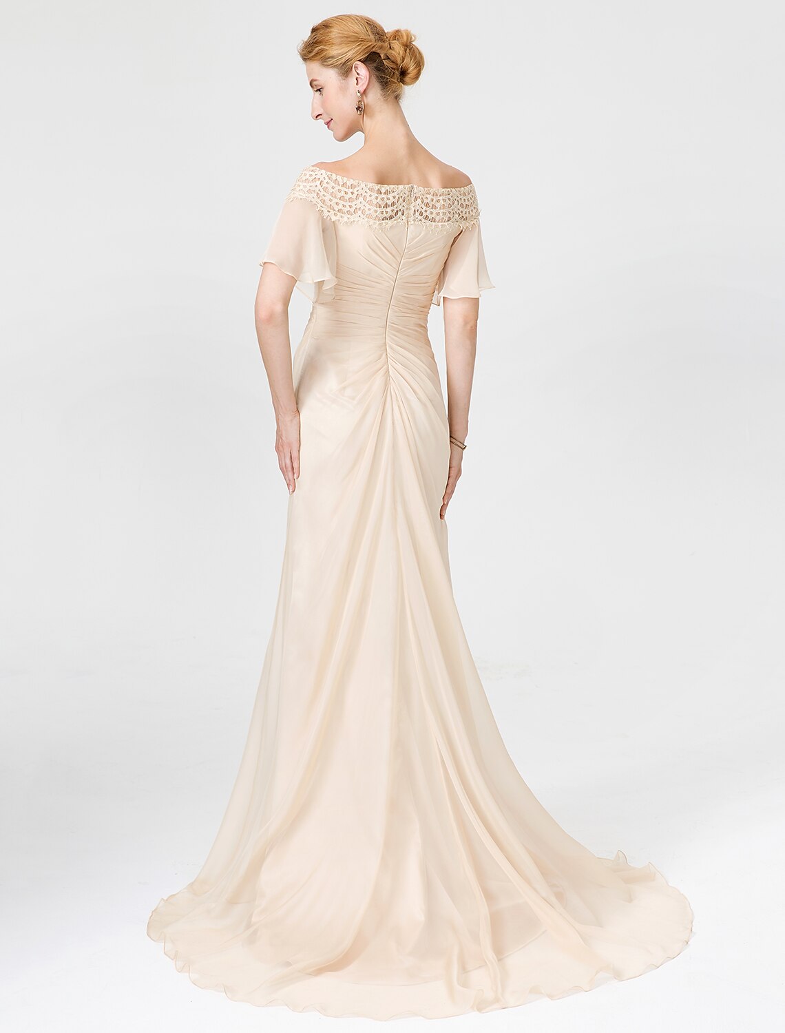 wholesale  Sheath / Column Mother of the Bride Dress Elegant Off Shoulder Sweep / Brush Train Chiffon Lace Short Sleeve with Pleats