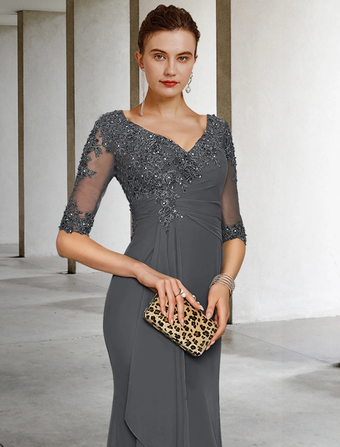 wholesale   Mermaid / Trumpet Mother of the Bride Dress Vintage Elegant V Neck Sweep / Brush Train Chiffon Tulle Half Sleeve with Appliques Side-Draped