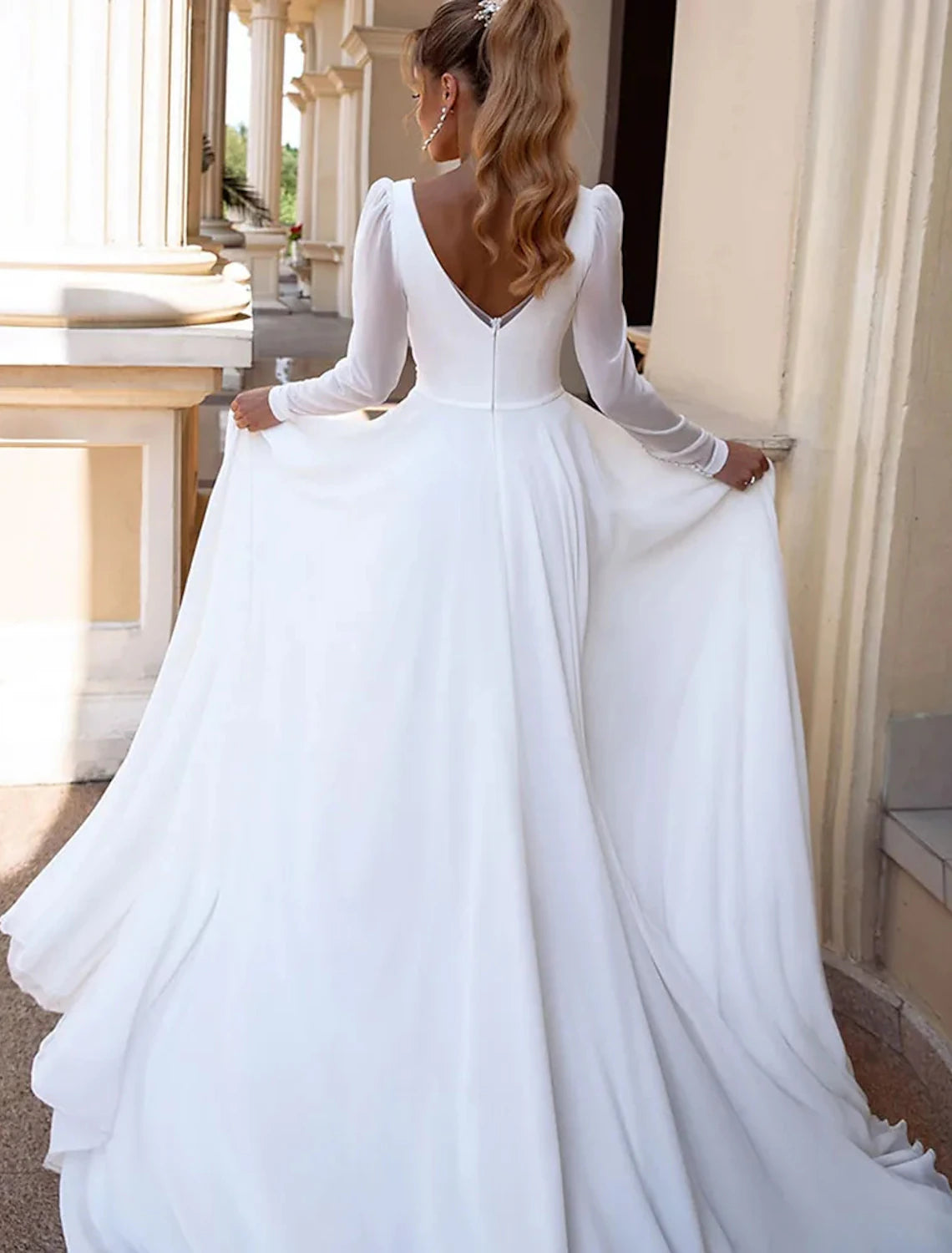 Wholesa Simple Wedding Dresses A-Line V Neck Long Sleeve Floor Length Chiffon Bridal Gowns With Pleats Solid Color