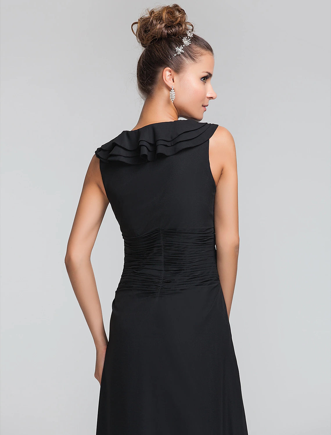 Wholesa  Sheath / Column Square Neck Floor Length Chiffon Bridesmaid Dress with Ruffles / Ruched