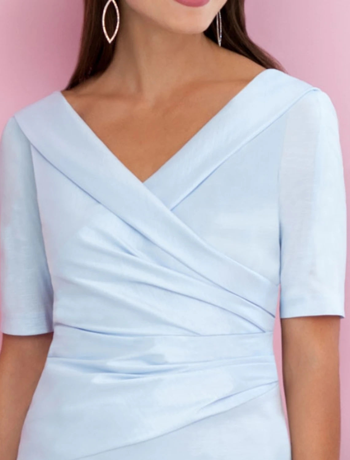 Wholesa Sheath / Column Mother of the Bride Dress Wedding Guest Elegant V Neck Knee Length Satin Short Sleeve with Ruching