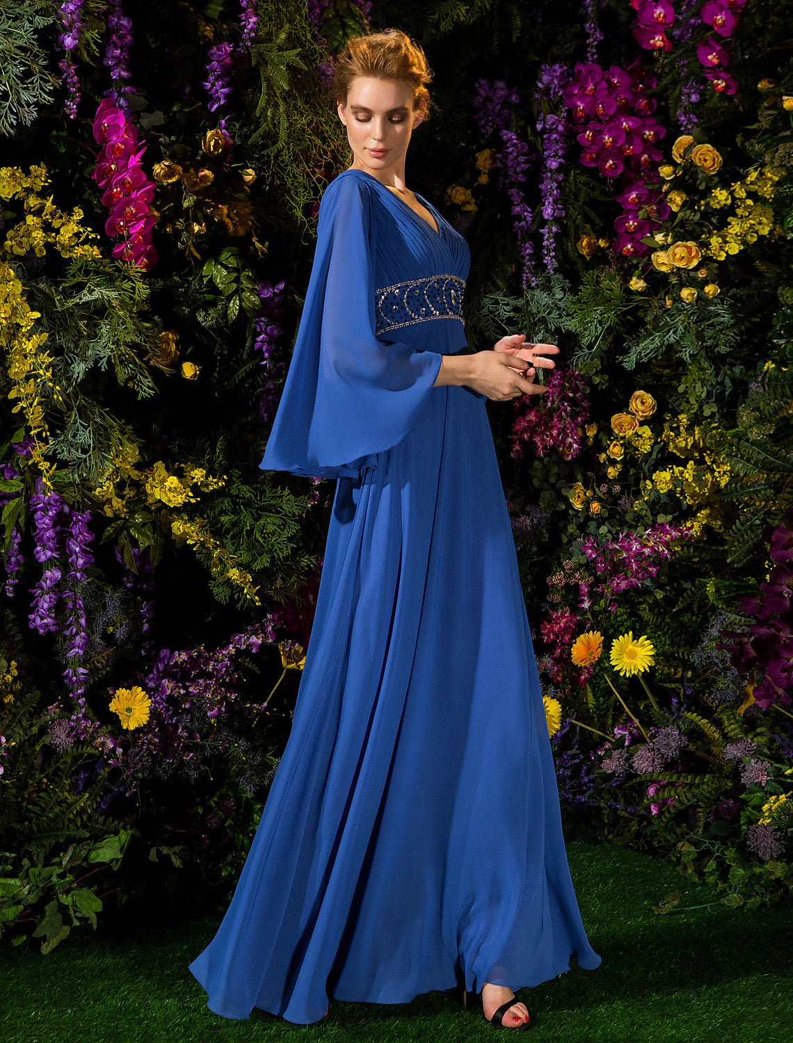 wholesale  A-Line Mother of the Bride Dress Vintage Inspired V Neck Floor Length Chiffon Long Sleeve with Crystals Beading Side Draping