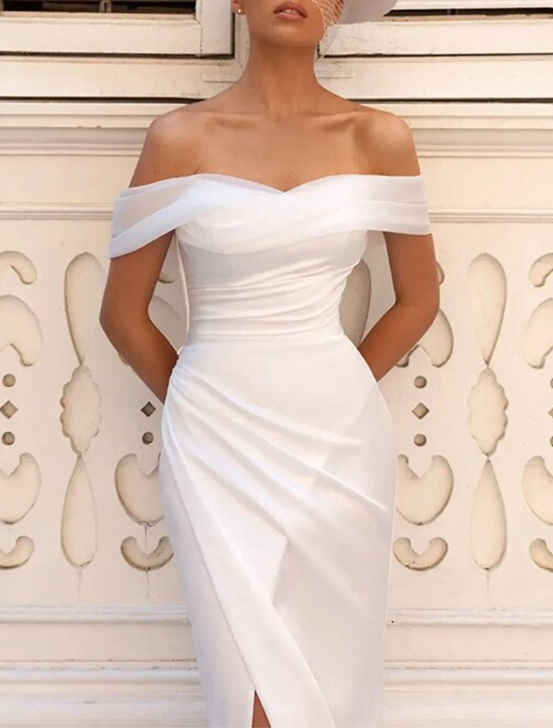 Wholesa Beach Sexy Casual Wedding Dresses Mermaid / Trumpet Off Shoulder Cap Sleeve Court Train Chiffon Bridal Gowns With Ruched Split Front