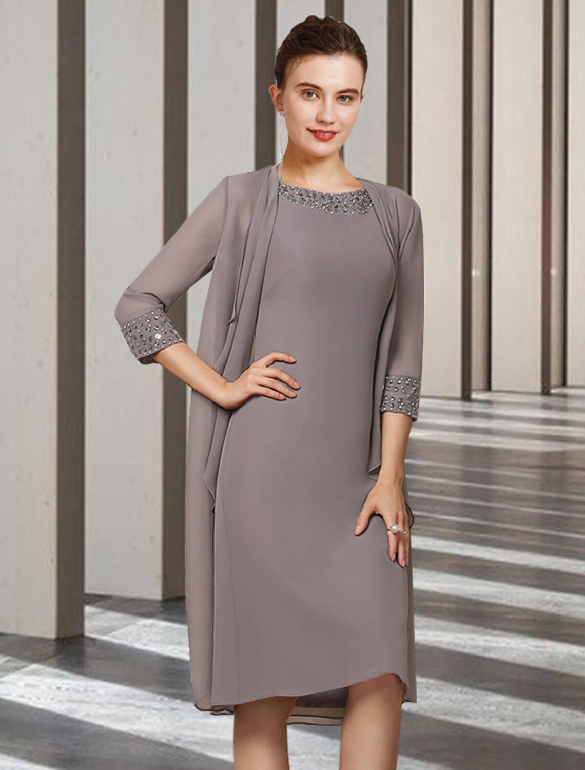 wholesale  Two Piece Sheath / Column Mother of the Bride Dress Elegant Jewel Neck Knee Length Chiffon Sleeveless with Beading