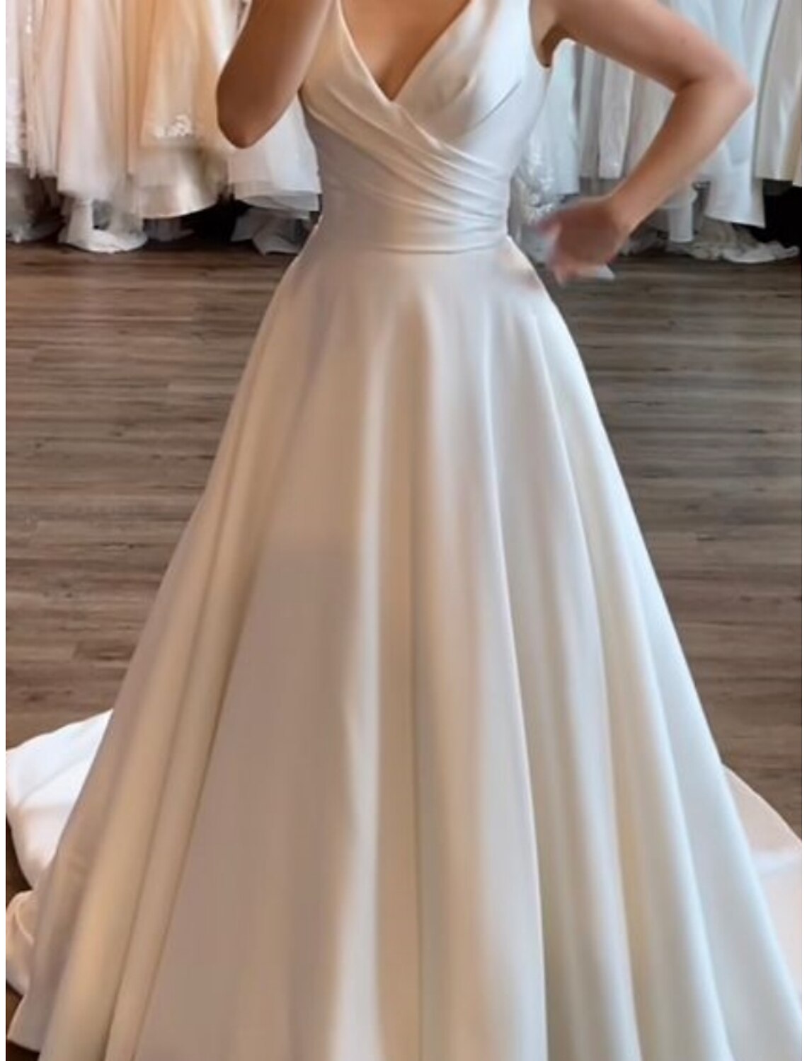 Wholesa Formal Wedding Dresses A-Line V Neck Sleeveless Court Train Satin Bridal Gowns With Pleats Ruched