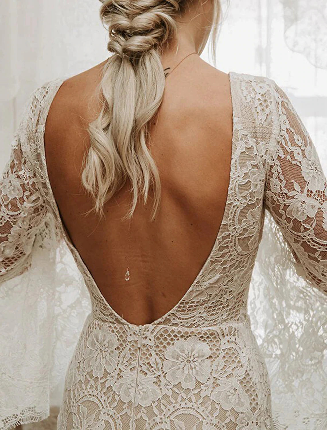 wholesale  Beach Boho Wedding Dresses Mermaid / Trumpet V Neck Long Sleeve Court Train Lace Bridal Gowns With Appliques Solid Color
